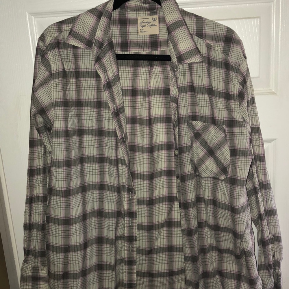 American Eagle plaid button down!